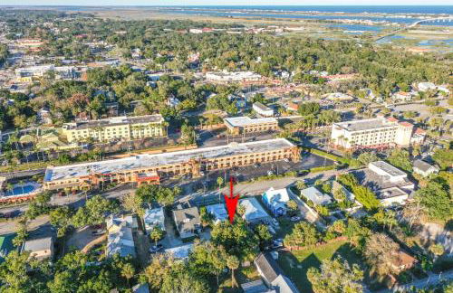 Private Uptown Flat - Walk to Nights of Lights! - Foto 29