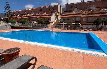 Playa del Duque Villa - 10 min walk to beach - Foto 1