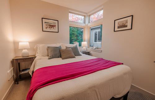 Rooftop access and Views Lake Union Lookout - Photo 2