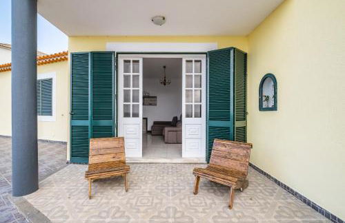 The Balcony - By Wehost - Foto 12