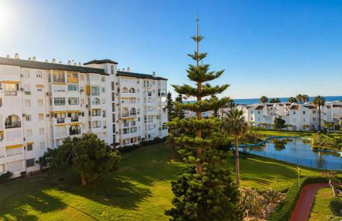 Laguna Beach Haven Torrox Costa 2 bedrooms, Beach, Swimming pools, WIFI - Foto 2