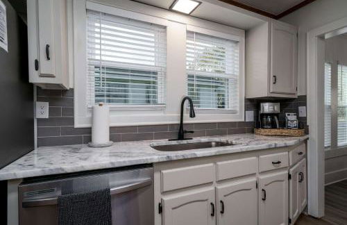 Roll Tide Bungalow-3 miles to UA- 5 TVs- Game Room - Foto 19