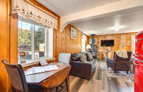 Private Hot Tub and Deck Riverfront Escape in Drake - Foto 6