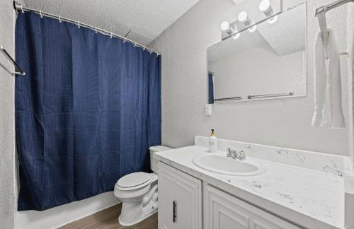 Cozy Modern Oasis near UT - Photo 3