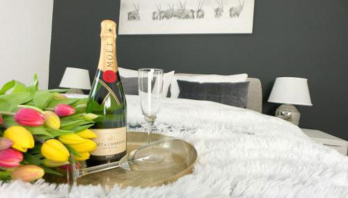 M-Style 01 Apartment mit Terrasse und Gasgrill, 24h Self-Check-In, Free Parking, Netflix - Foto 2