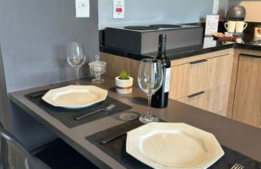 Uni Home 405 - COM ESTACIONAMENTO GRATUITO - Studio moderno e novo perto do MAC - Boa Viagem - Foto 17