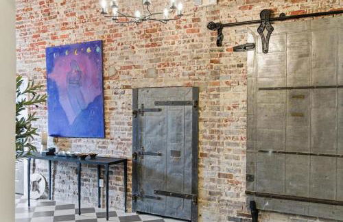 Memory - Adorable 1 BR Apt with Heated Pool - Photo 11