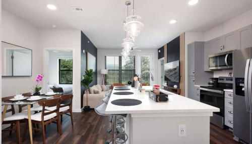 Cozy 2BR-w Parking, Near Rvrwalk, Dome & Conv Ctr - Foto 4