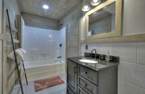 The Chariot - Creek Front with HotTub, Fire Pits, Billiards, EV Charger - Sandalwood Stays - Foto 21