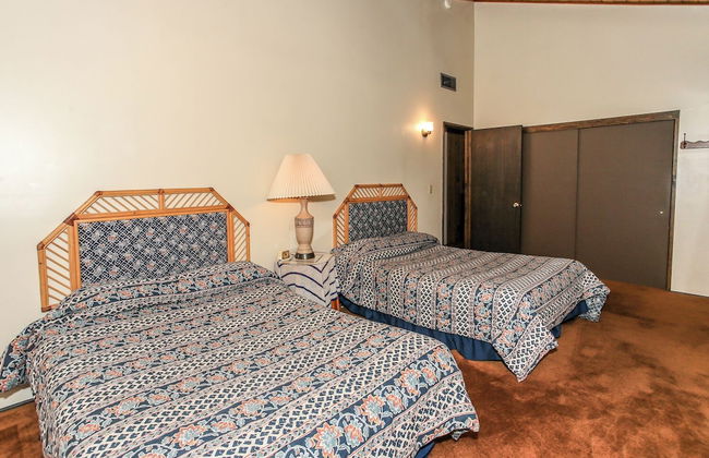 Gallagher's West - Pine surrounded deck and barbecue! Bumper Pool and Wet bar! Darts! - Foto 5