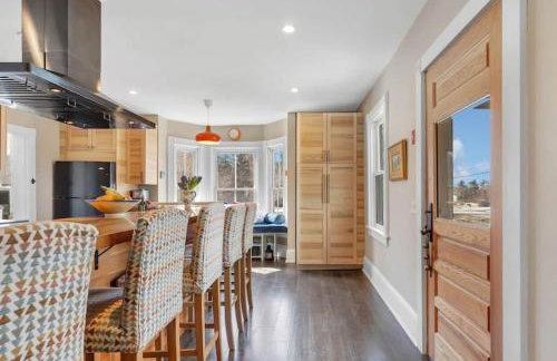 Sugar Maple Farm near Acadia - 5 Bedrooms, 5 Beds with FirePit and Large Deck - Foto 15