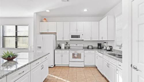 Grand Exclusive 4BR Pool Home near Disney Parks - Foto 4, Other