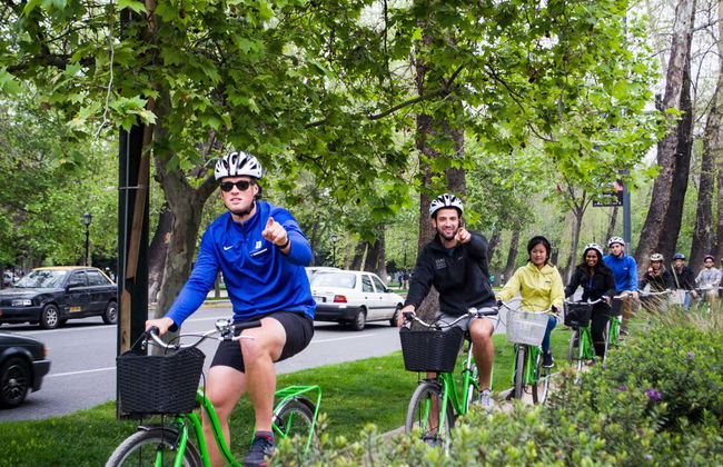 Santiago de Chile Bike Tour - Photo 2