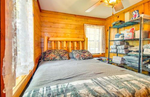 Secluded Oakland Cabin with Private Yard! - Foto 10