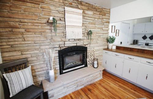 Fenced Lot W Home Gym plus Washer and Dryer - Foto 9