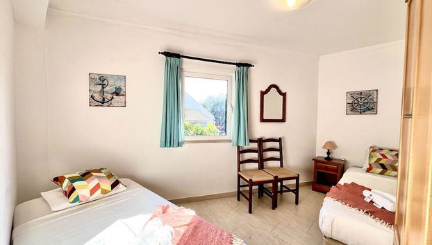 Quarteira Classic 2 With Pool by Homing - Foto 5, Habitación