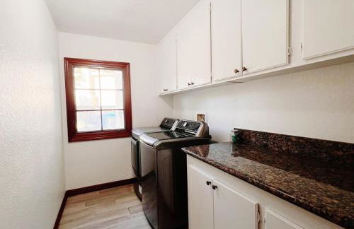 Oceanside Tropical Resort with HEATED POOL & SPA! - Foto 33