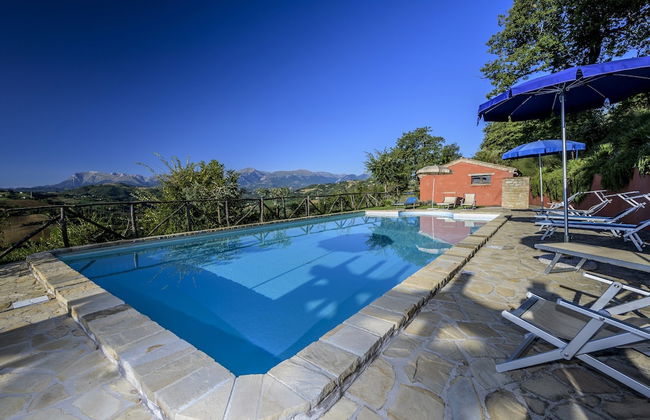 Fabulous Holiday Home With Wifi in Monte San Martino Italy - Photo 15
