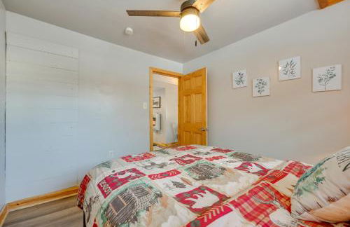 Pocono Couples Getaway! Cute Cabin on 8 Acres - Foto 15