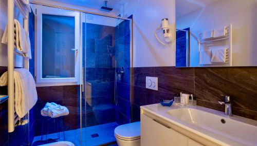 Venice Green Residence - Photo 4, towels, Shower