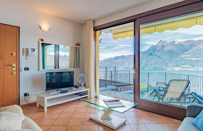 2 bedroom Apartment in Bellano with garden and terrace - Photo 6