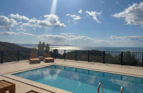 Petres Luxury Villas with heated private pool - Foto 1