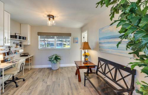 Waterfront Home w/ Boat Dock & Bar in N Fort Myers - Foto 12