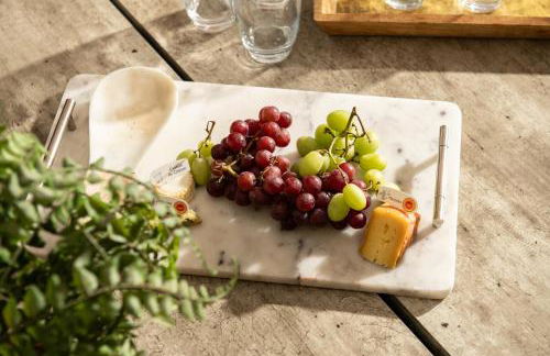 Downwood Vineyard Manor House in Idyllic Countryside - Photo 63