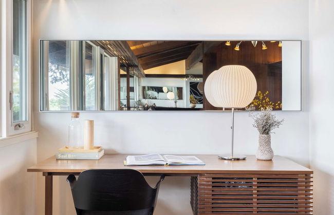 La Jolla Mid-century by Avantstay Private Pool, Outdoor Living + Ocean Views - Photo 20