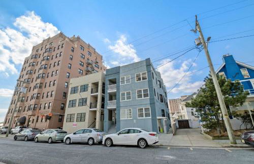 Escape to Raleigh Ave Glamour - Steps to the Beach - Foto 27