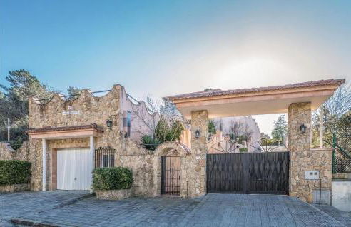 Lovely Home In Vidreres With Kitchen - Foto 10