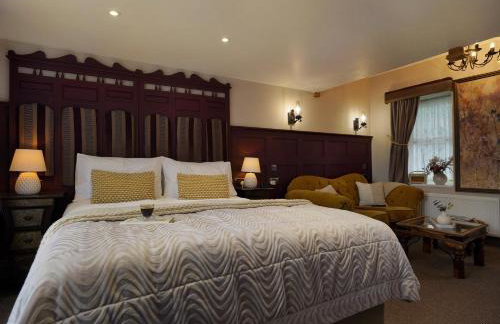 Scenery Hill Hideaways The Coach House Charming Retreat with Jacuzzi and BBQ Hut Near the Lake District - Photo 37