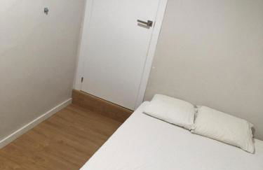 2 BEDROOM APARTMENT SANTS - Foto 3