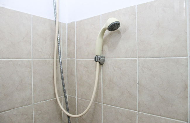 Clean and Cozy 2BR at Green Bay Apartment - Foto 12