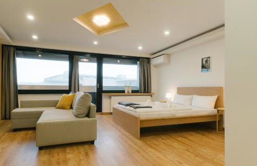 Modernes City Apartment in Top Lage, Balkon, kostenloser Parkplatz max 1,65m Höhe und 1,8m Breite - Foto 17