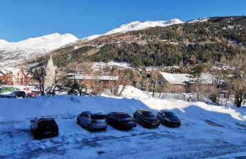 Sunny balcony steps from the slopes - Foto 15