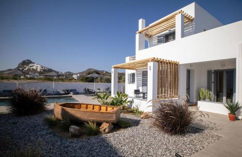 Kotinos Luxury Suites - Photo 29