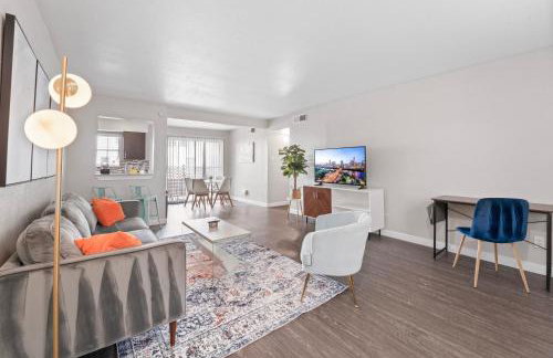 Economy King Bed Suites w Pool, Next to Downtown - Foto 60