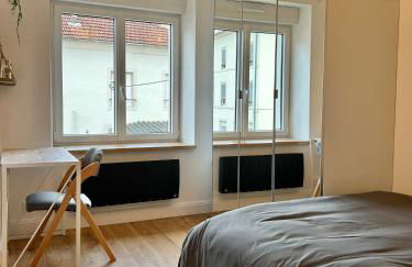 Le Chardon- appartement 2chambres- avec stationnement - Foto 4