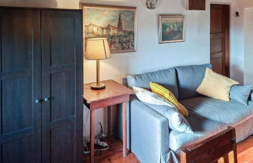 2 Bedroom Awesome Home In Buzet - Foto 12