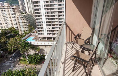 Tropical Studios at Marine Surf Waikiki - FREE PARKING - BEST LOCATION - FULL KITCHEN - SWIMMING POOL - Foto 126