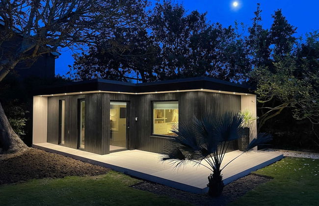 Stylish 4 Bed Home Close to Beach - Foto 47