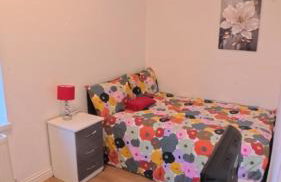 Labbyf Spacious 3-4 Bed House - Northampton Train Station, University and City Centre - Foto 12