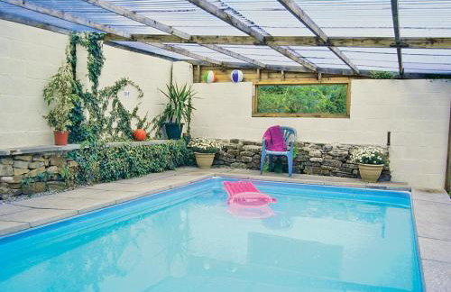 Drum And Monkey Cottage - Photo 2