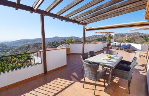 Penthouse 17A, Frigiliana 2 bedroom, Pool, Large Terrace and Amazing views in the center of Frigiliana HansOnHoliday Rentals - Photo 8