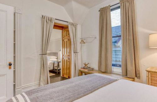 Landmark 23 - Photo 5