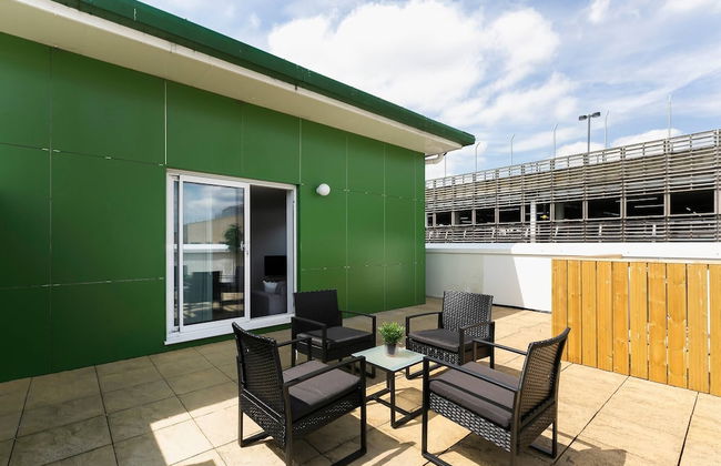 Skyvillion - Huge 4bed Apartment Wbalcony - Parking - Photo 18