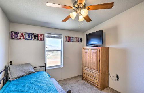 Desert Escape Off I-10 with Over 1 Enclosed Acre! - Foto 20