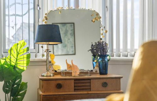 #82 Stylish Shirley Home - Sleeps 8 - NEC Solihull BHX - " Perfect for Contractors and Families - Free Parking" - Foto 37