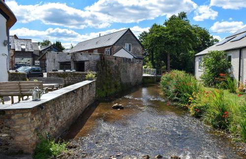 Glimsters Cottage - Photo 12